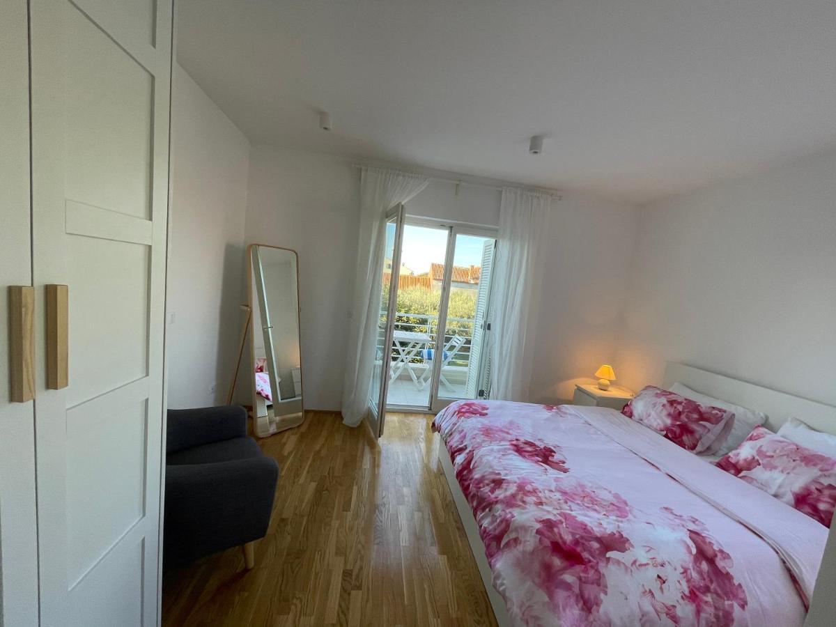 Apartments Mali Ivo Nin Luaran gambar