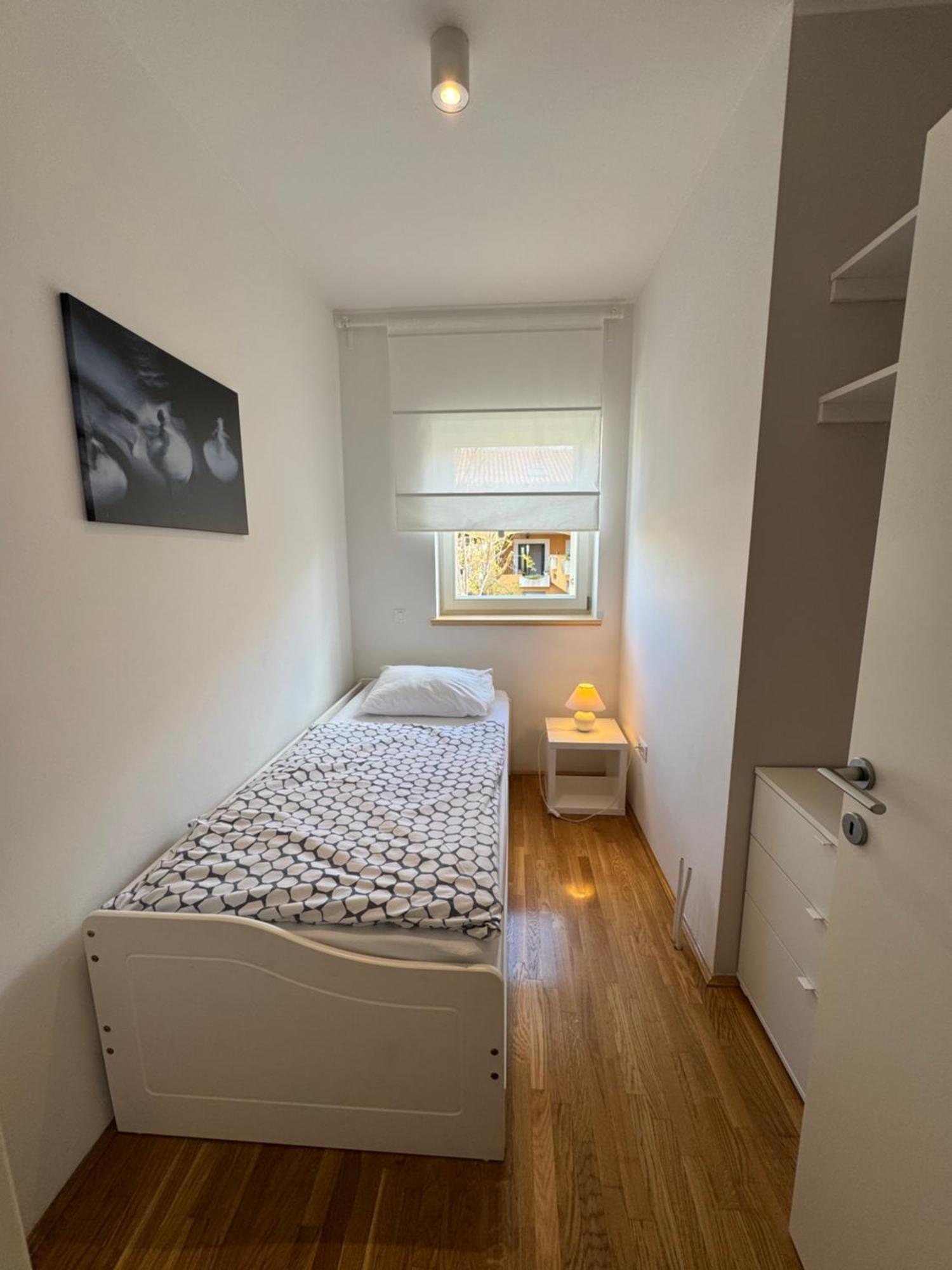 Apartments Mali Ivo Nin Luaran gambar
